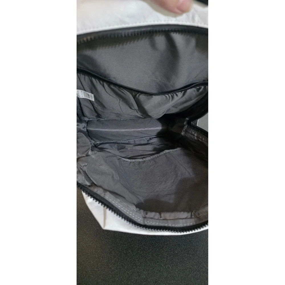 NEW Sherpani Mia TVK Ultralight White Gray Hike Outdoors Backpack‎ Casual Pack